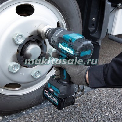 Аккумуляторный ударный гайковерт XGT Makita TW001GZ