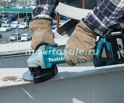Аккумуляторная угловая шлифмашина Makita DGA504RF