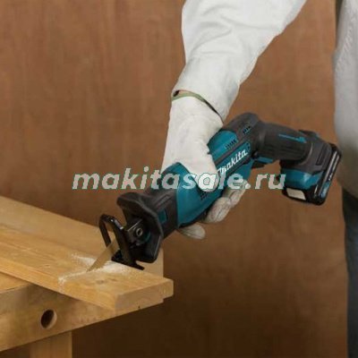 Аккумуляторная сабельная пила Makita JR103DZ