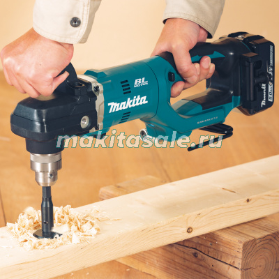 Аккумуляторная угловая дрель Makita LXT DDA450ZK