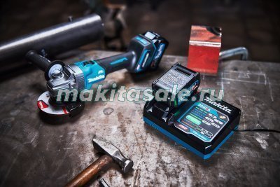 Зарядное устройство XGT Makita DC40RA (191E10-9)