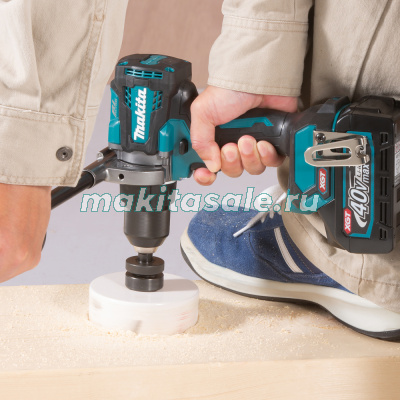 Аккумуляторная дрель-шуруповерт XGT Makita DF001GZ