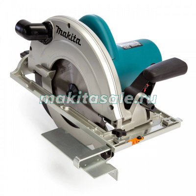 Дисковая пила Makita 5903R