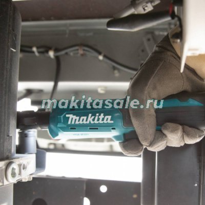 Аккумуляторная угловая трещетка Makita DWR180RF