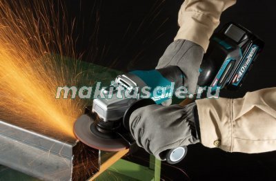 Аккумуляторная угловая шлифмашина XGT Makita GA013GM201