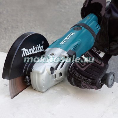 Угловая шлифмашина Makita GA9060